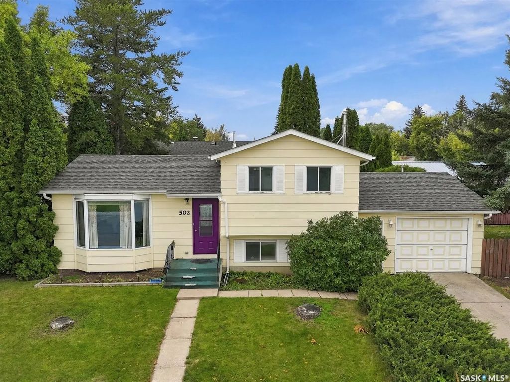 502 Michener Way, Saskatoon