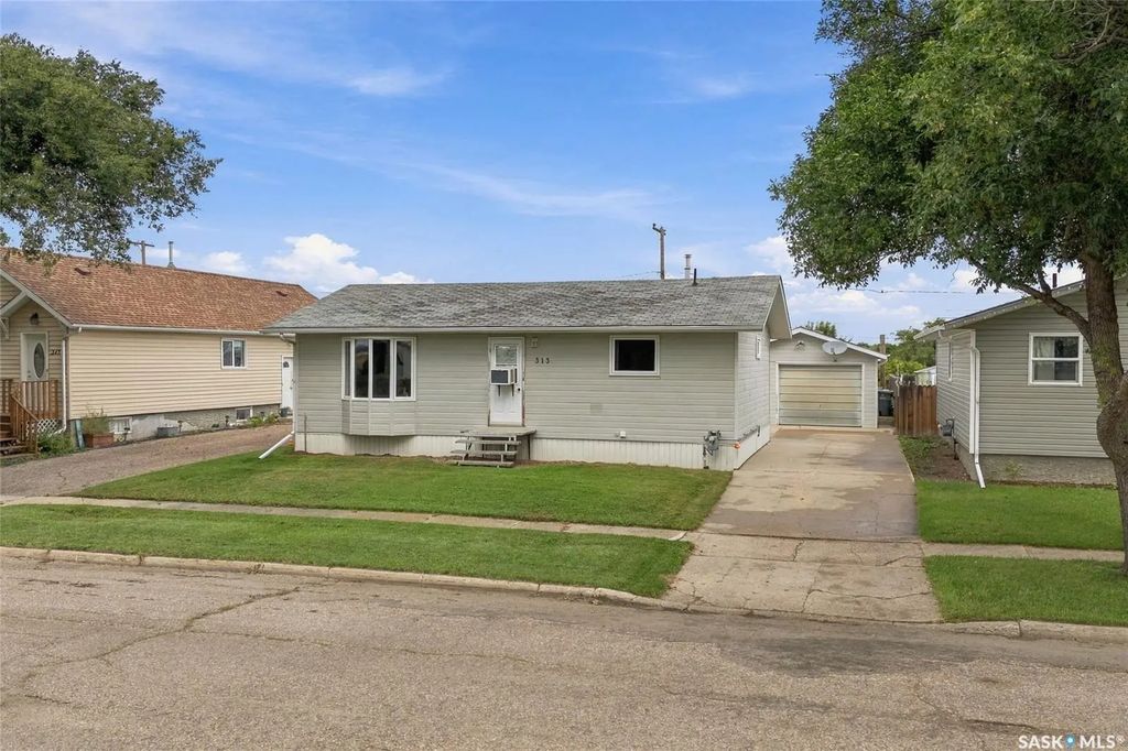 313 7th Avenue W, Rosetown
