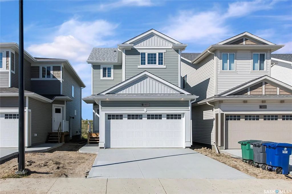 563 Traeger Manor, Saskatoon