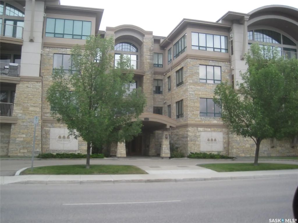 #240 - 3435 Hillsdale Street, Regina