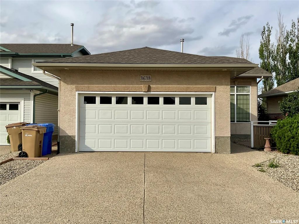 3638 Hammstrom Way E, Regina