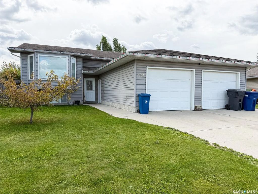 604 7th Avenue W, Meadow Lake