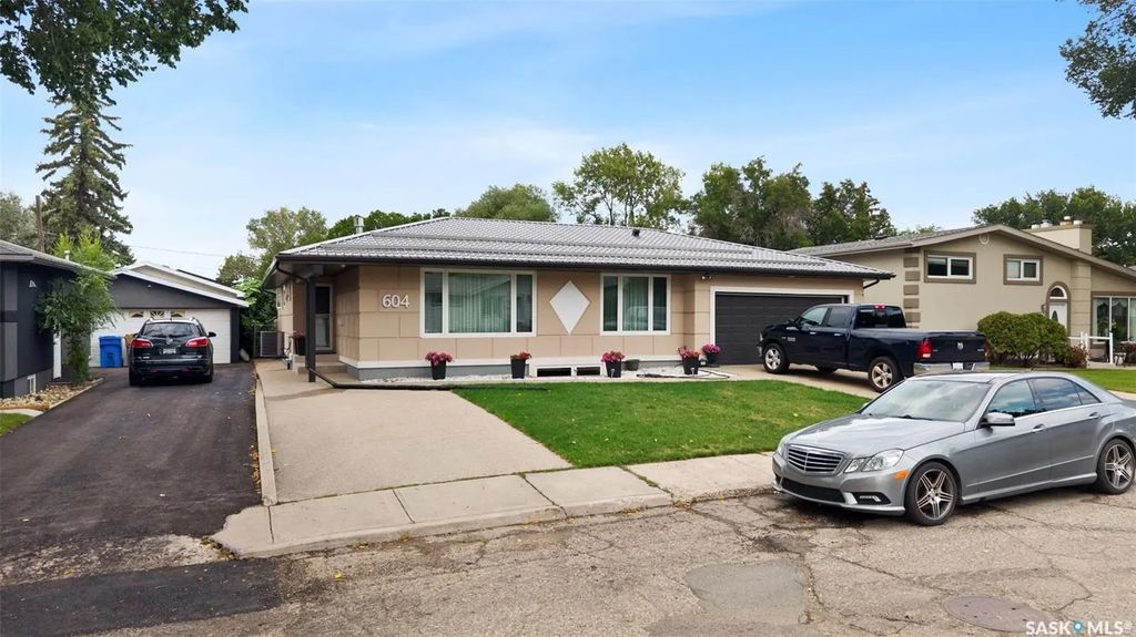 604 Inver Cres E, Regina