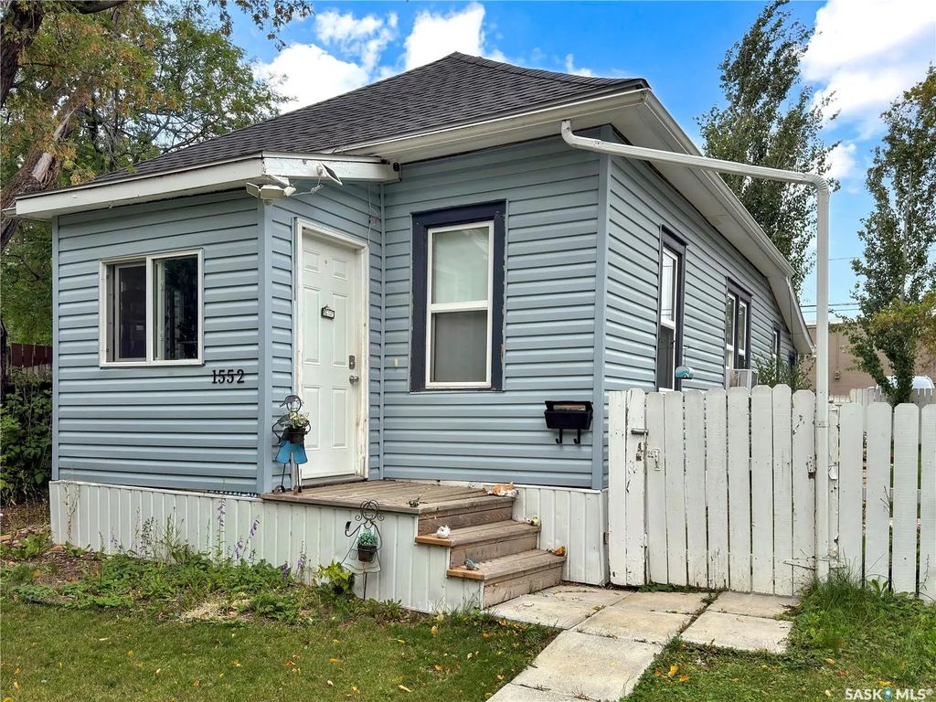 1552 99th Street, North Battleford