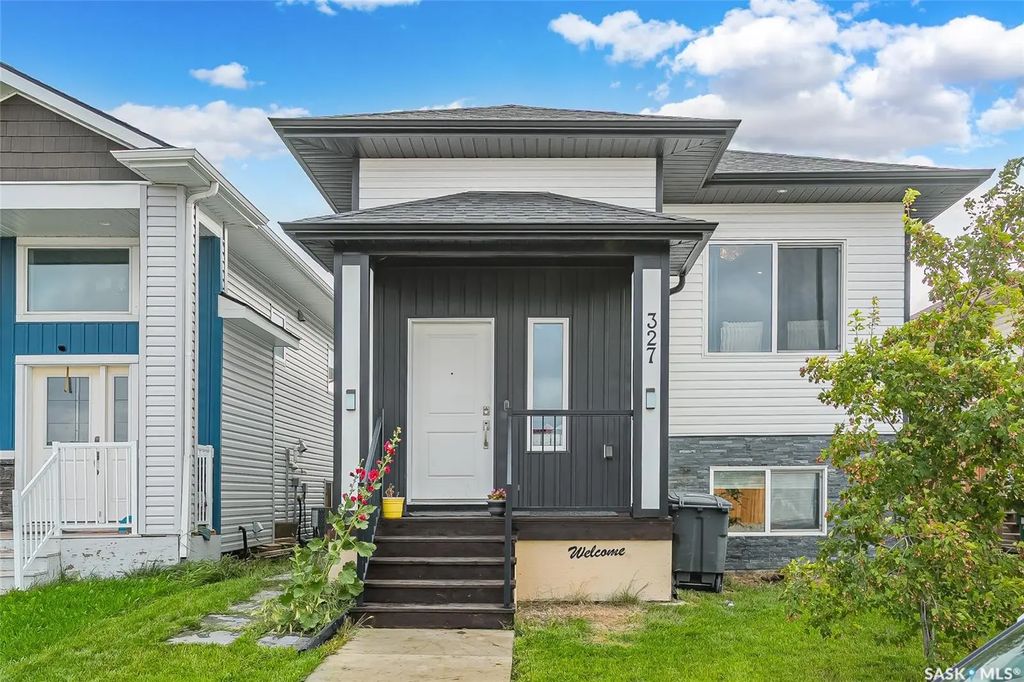 327 Mcarthur Cres, Saskatoon