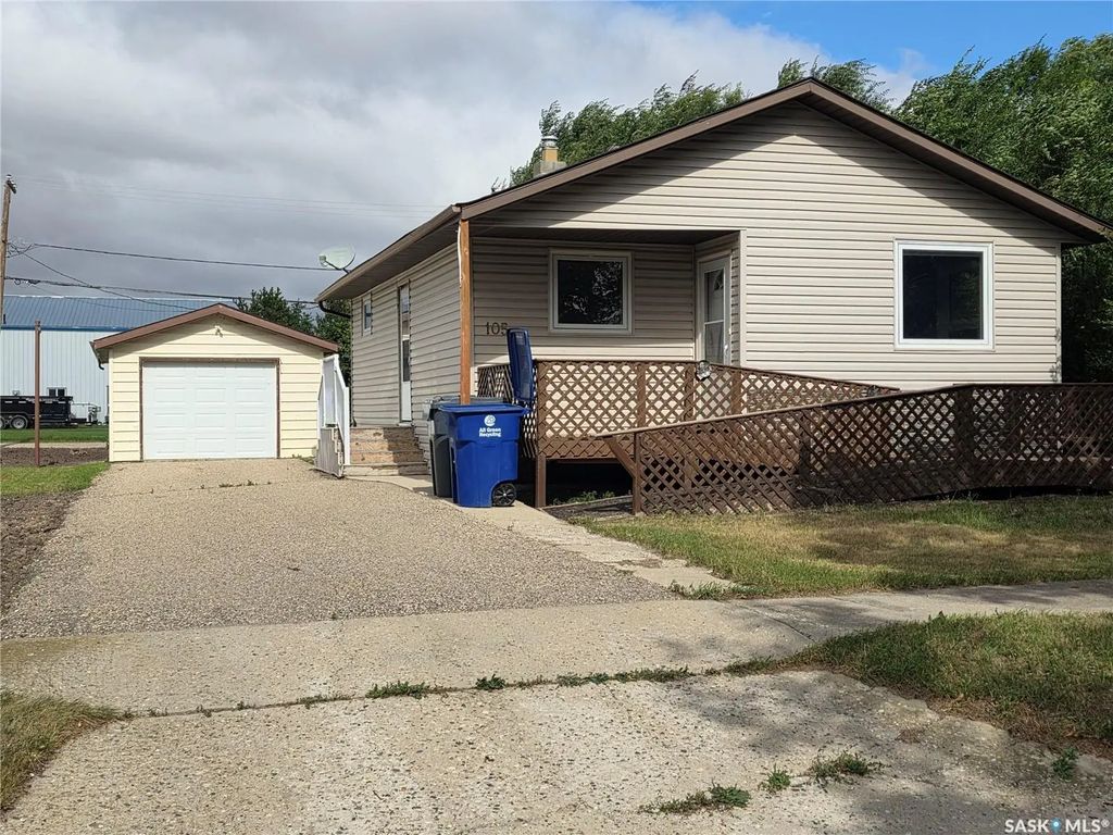 105 Ottawa Street, Davidson