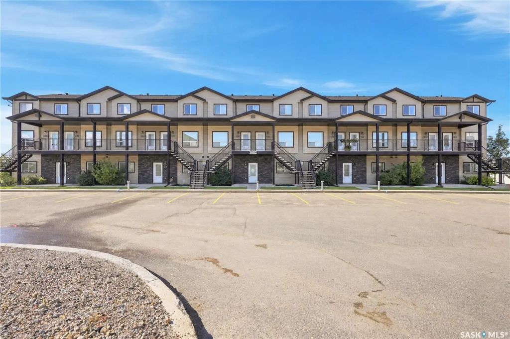 #812 - 3802 Dewdney Avenue E, Regina