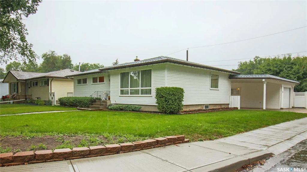 2 Malone Cres, Regina