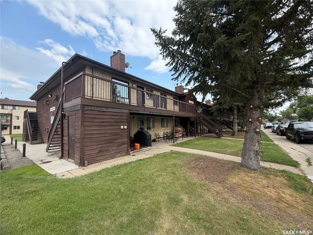 #202 - 15 Alport Cres, Regina