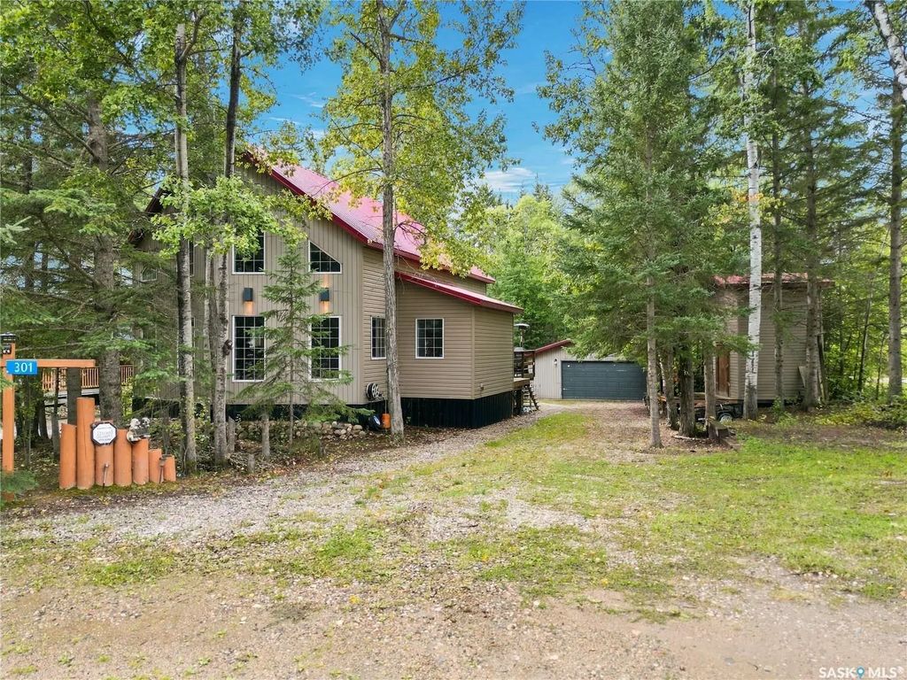 301 Aspen Drive, Meeting Lake