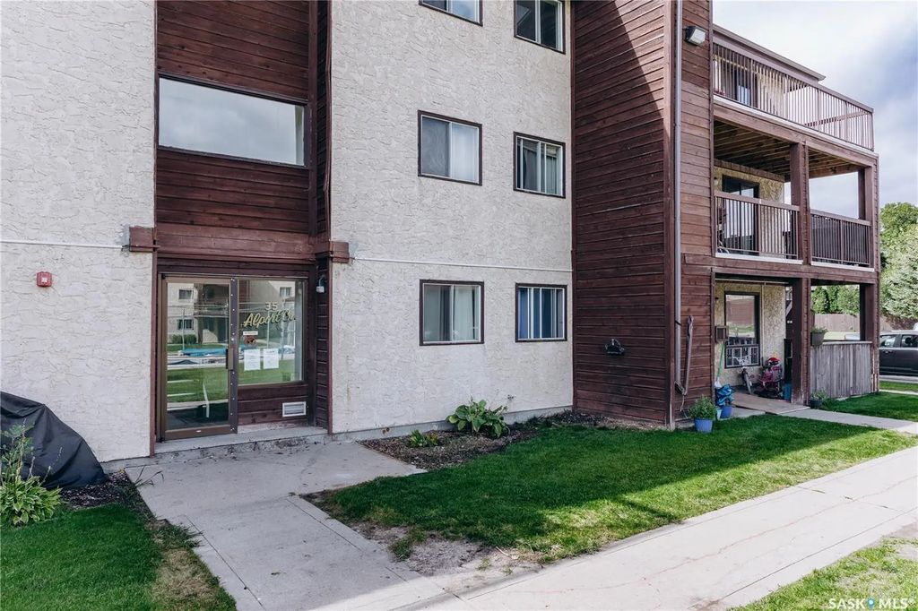 #206 - 35 Alport Cres, Regina