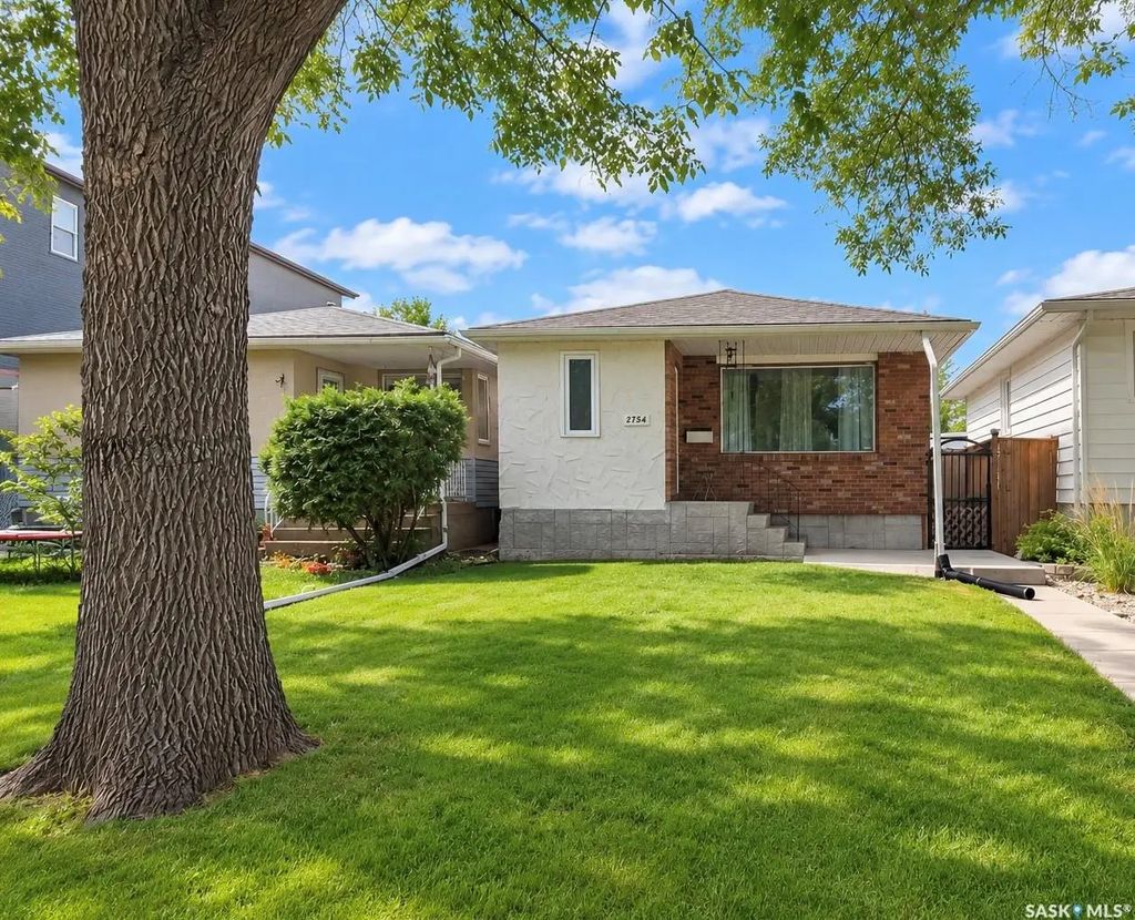 2754 Mackay Street, Regina