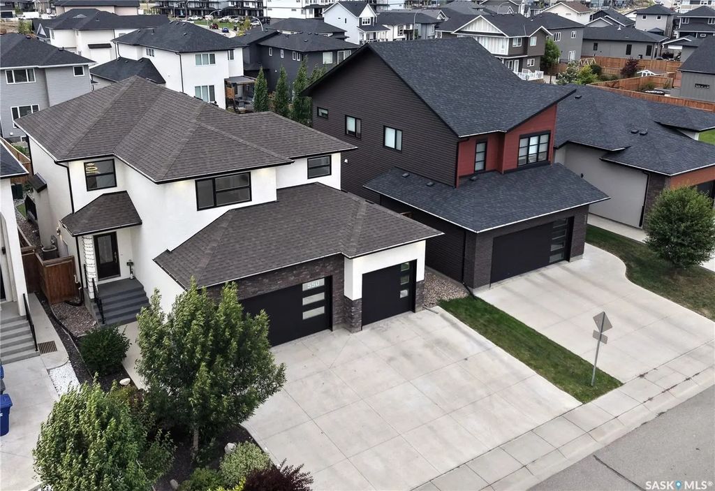 550 Bolstad Turn, Saskatoon