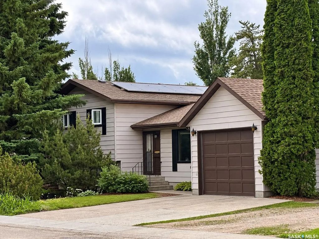 890 Kingsmere Boulevard, Saskatoon