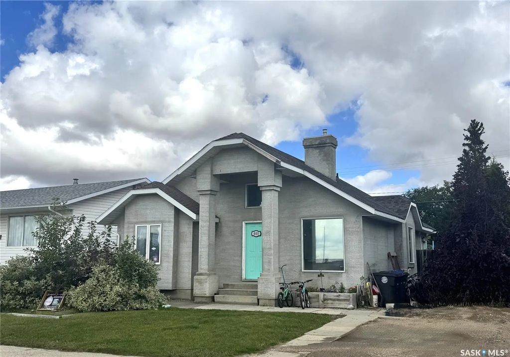 405 2nd Avenue E, Biggar