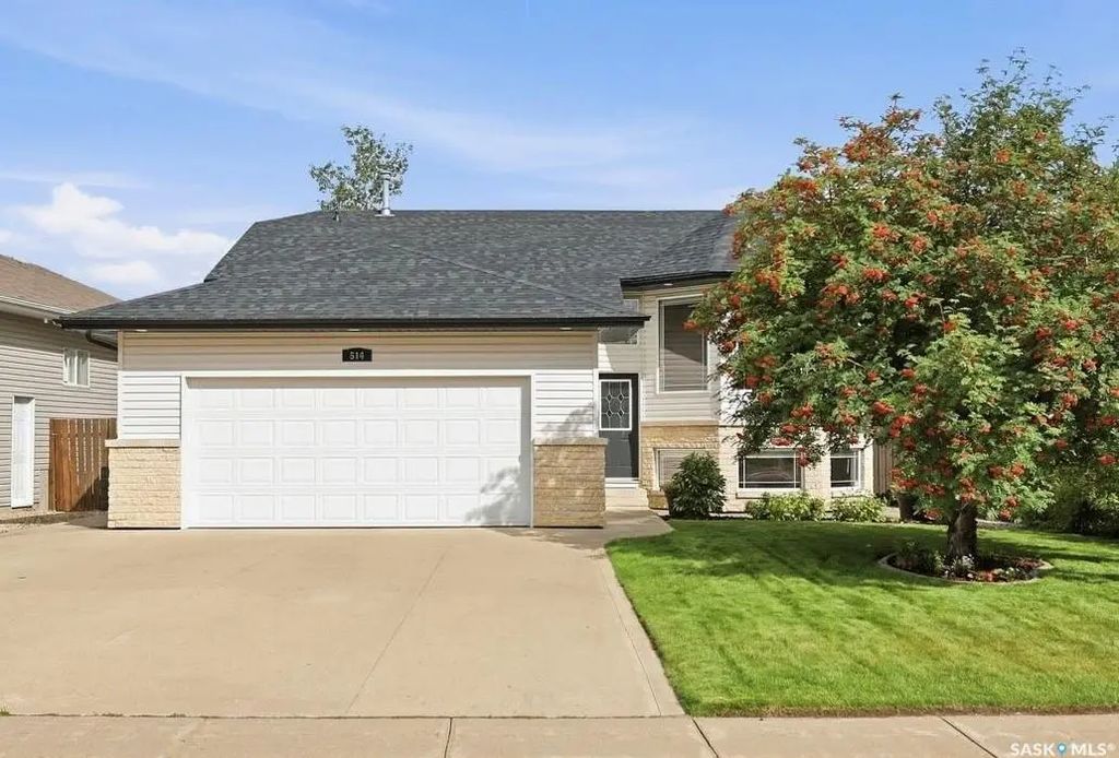 514 1st Avenue N, Warman
