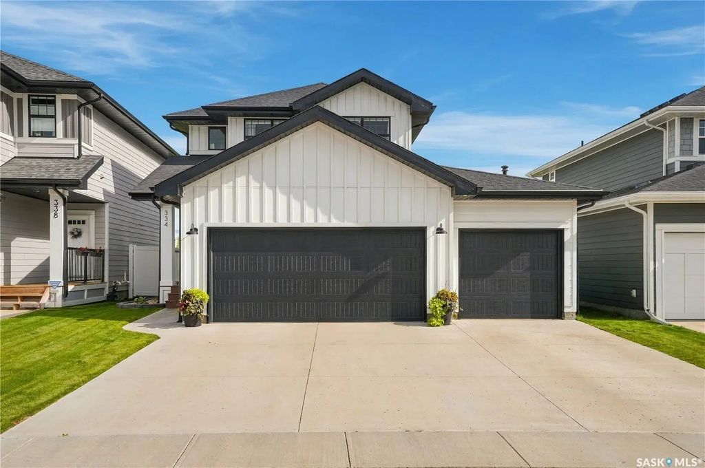 334 Stilling Manor, Saskatoon