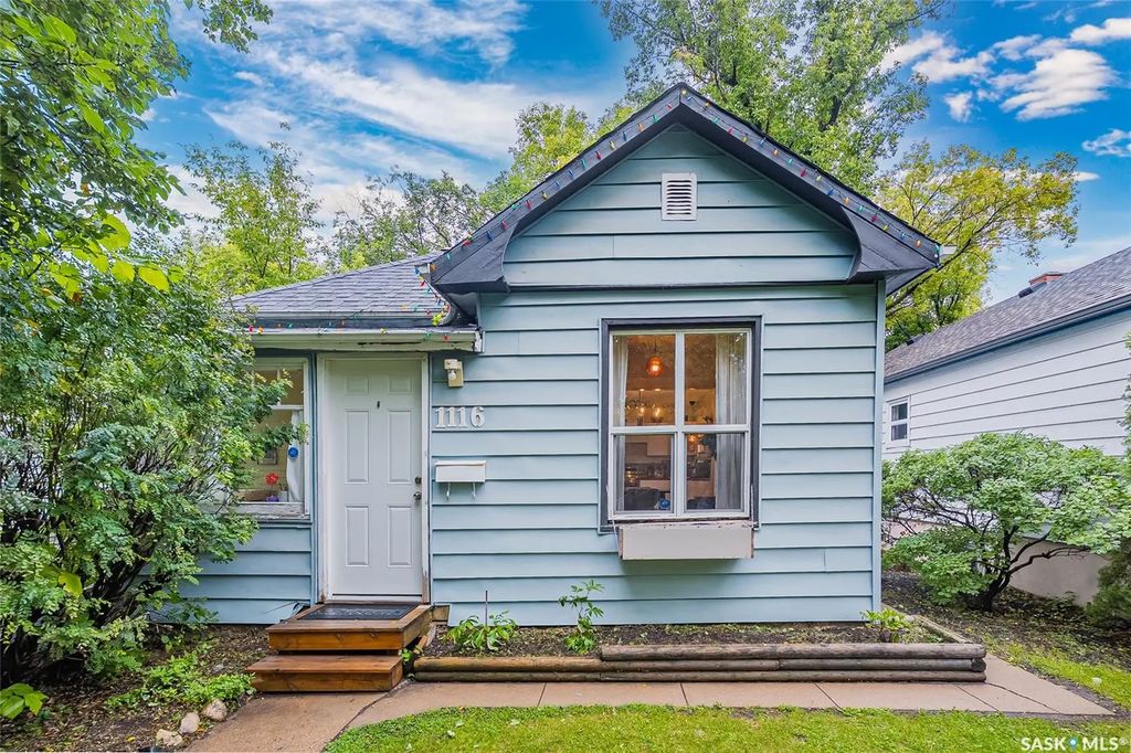 1116 B Avenue N, Saskatoon