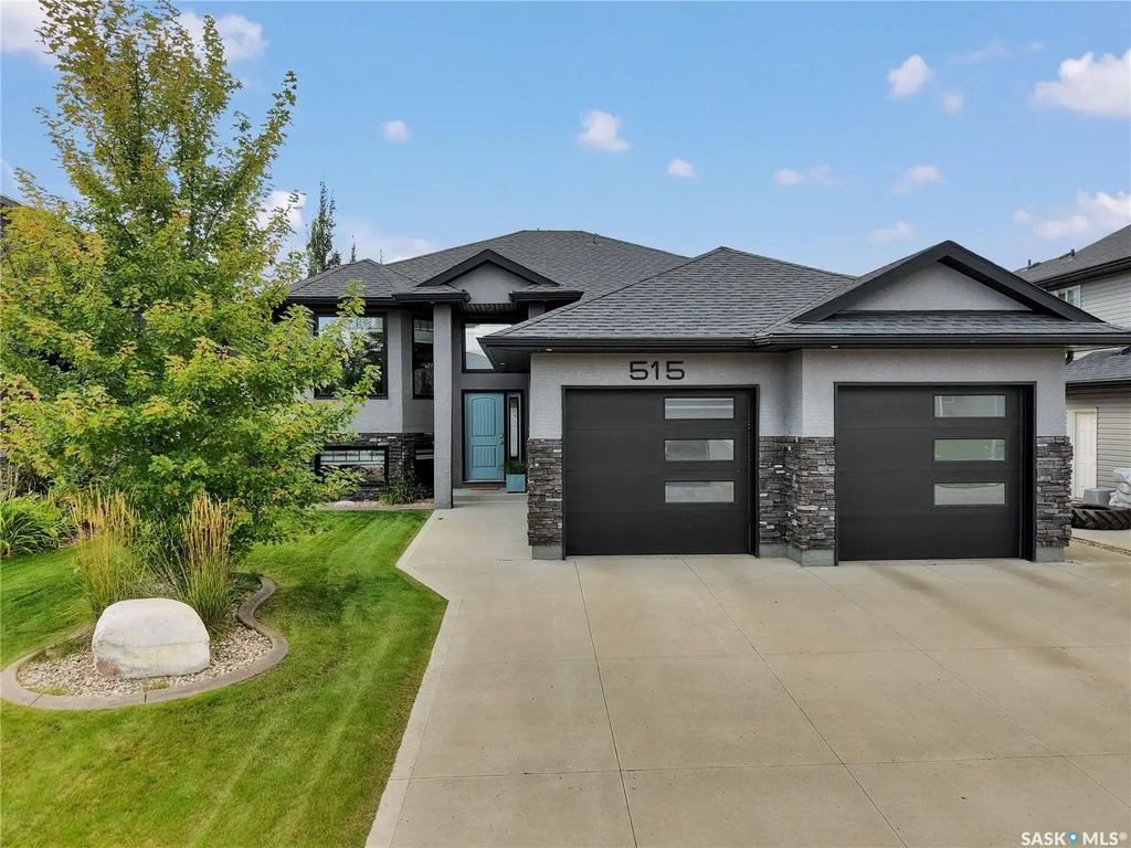 515 Couples Court, Warman