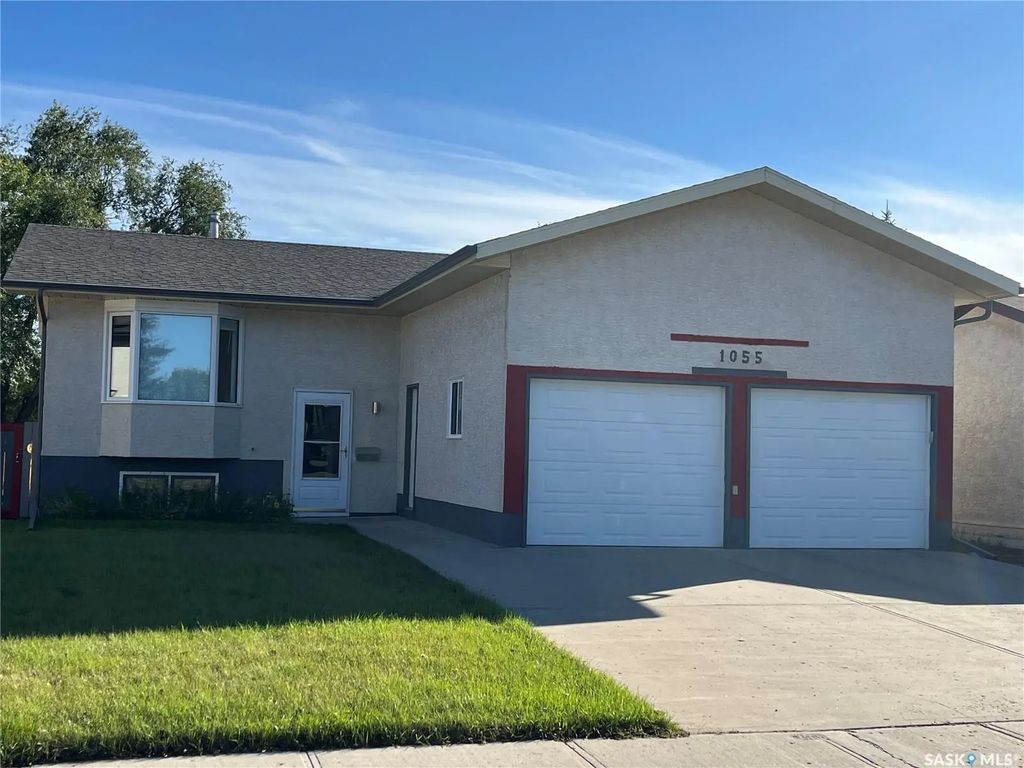1055 Kenderdine Drive N, Regina
