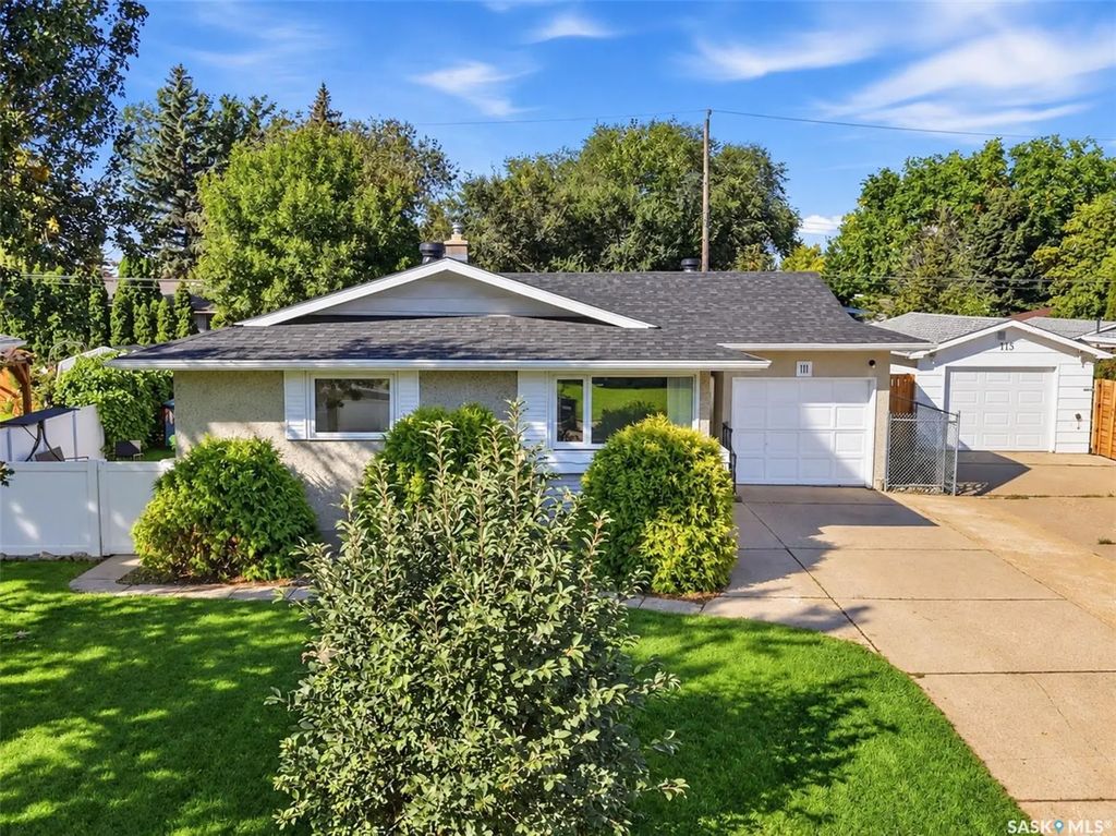 111 O'neil Cres, Saskatoon