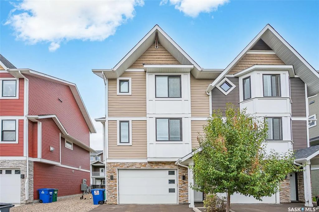#212 - 3220 11th Street W, Saskatoon