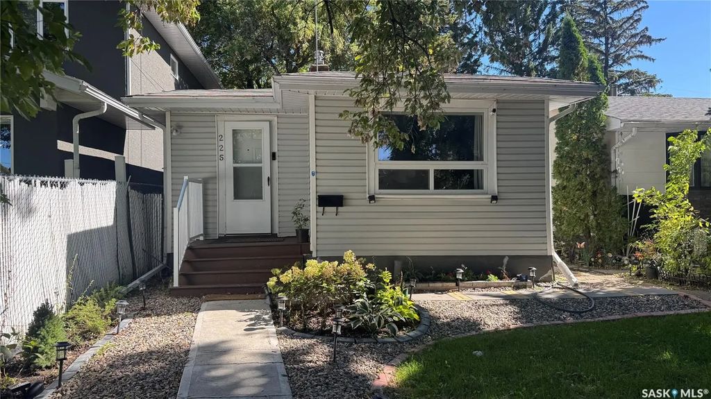 225 Toronto Street, Regina
