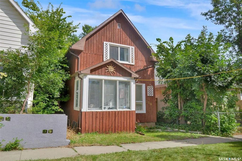 310 J Avenue N, Saskatoon
