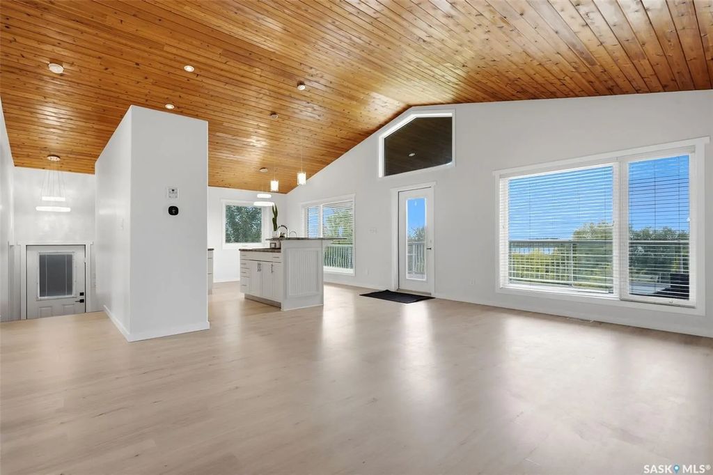 414 Walter Street, Saskatchewan Beach