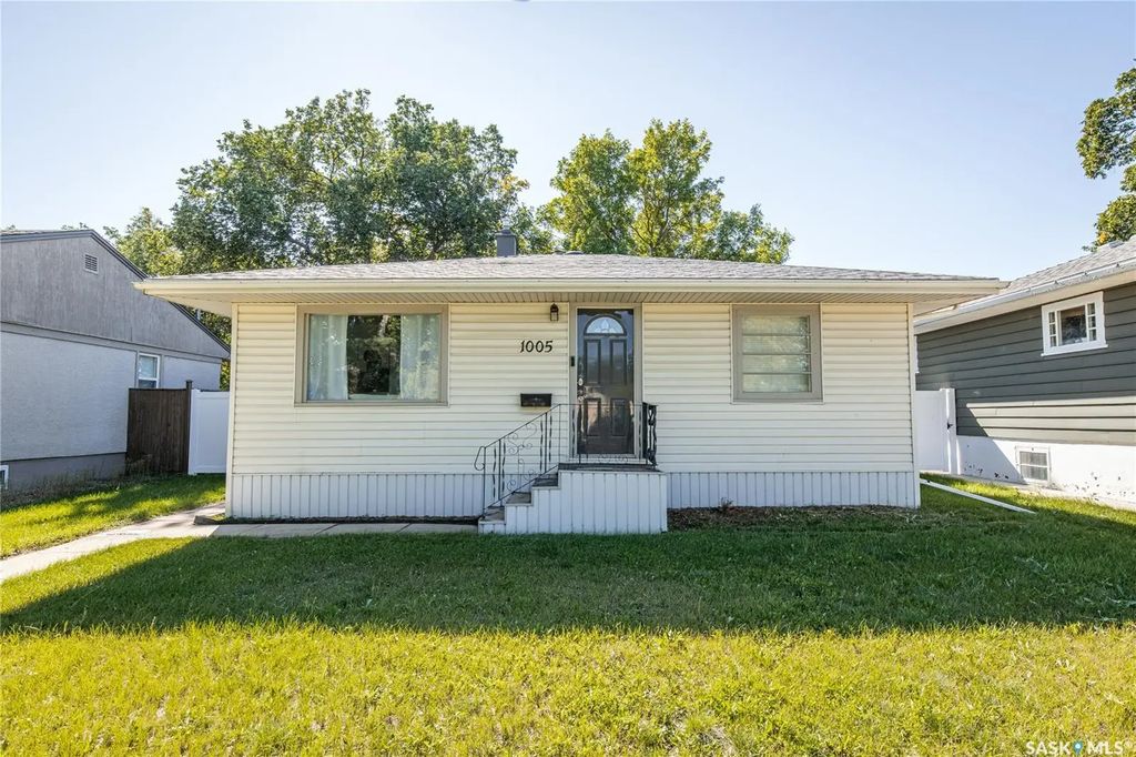 1005 Coteau Street W, Moose Jaw