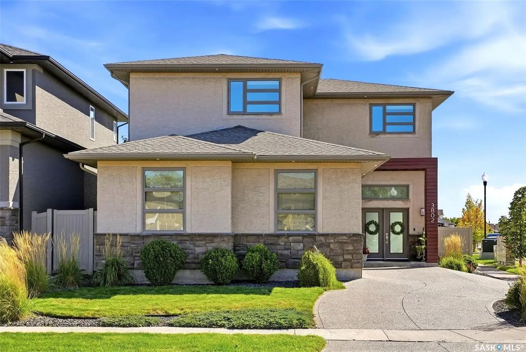 3802 Goldfinch Way, Regina