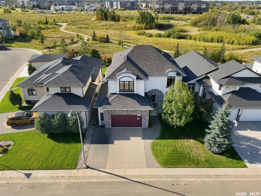 323 Hastings Lane, Saskatoon