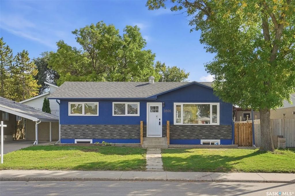 3805 Diefenbaker Drive, Saskatoon