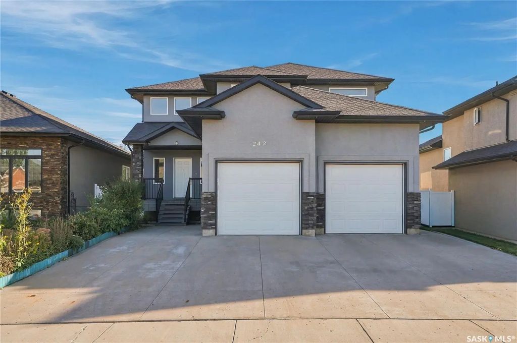 242 Pohorecky Street, Saskatoon