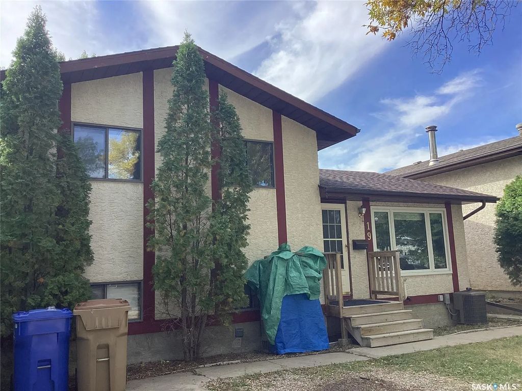 19 Newstead Avenue, Regina