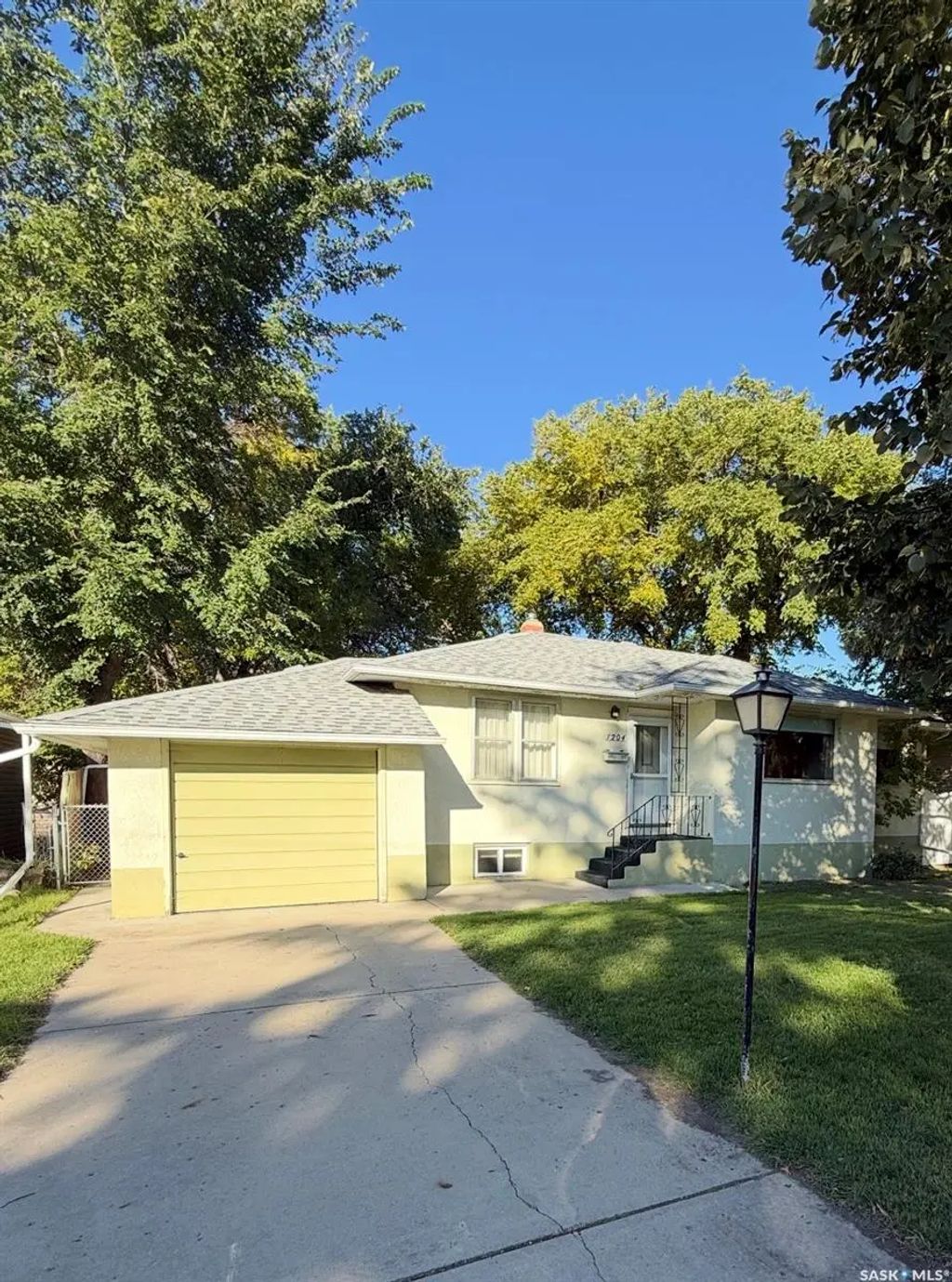 1204 Ewart Avenue, Saskatoon