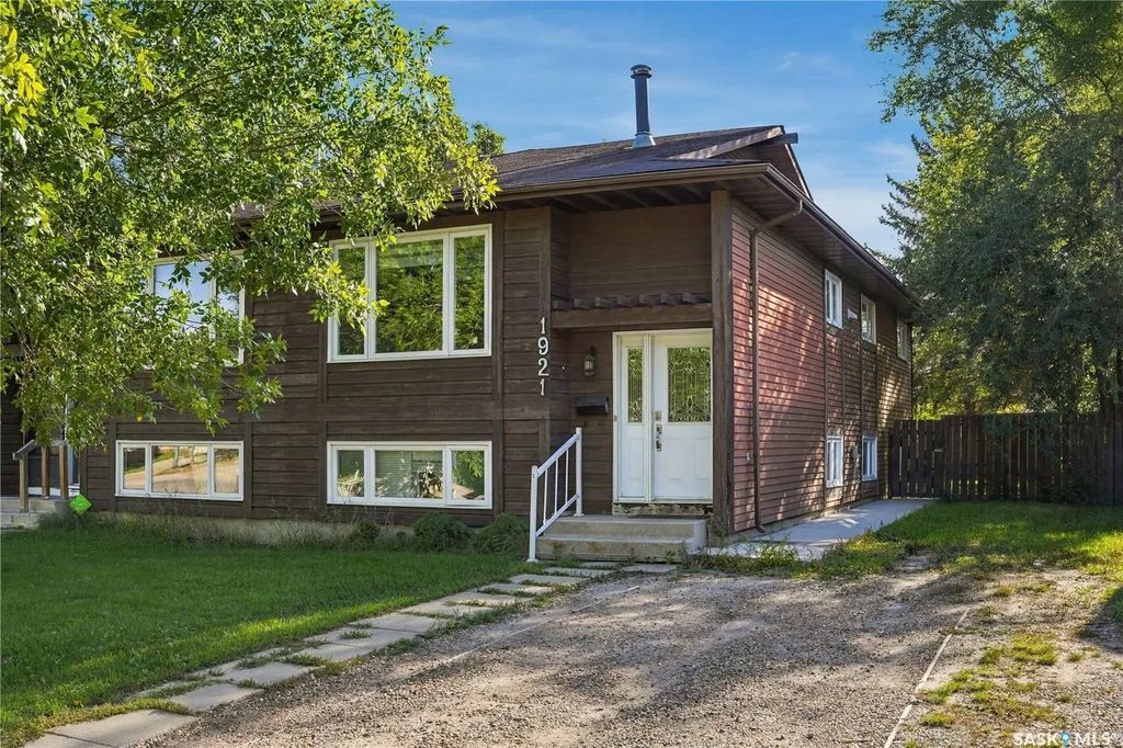 1921 Mckercher Drive, Saskatoon