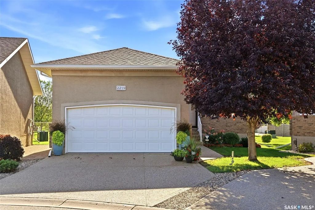 2219 Gardiner Place, Regina