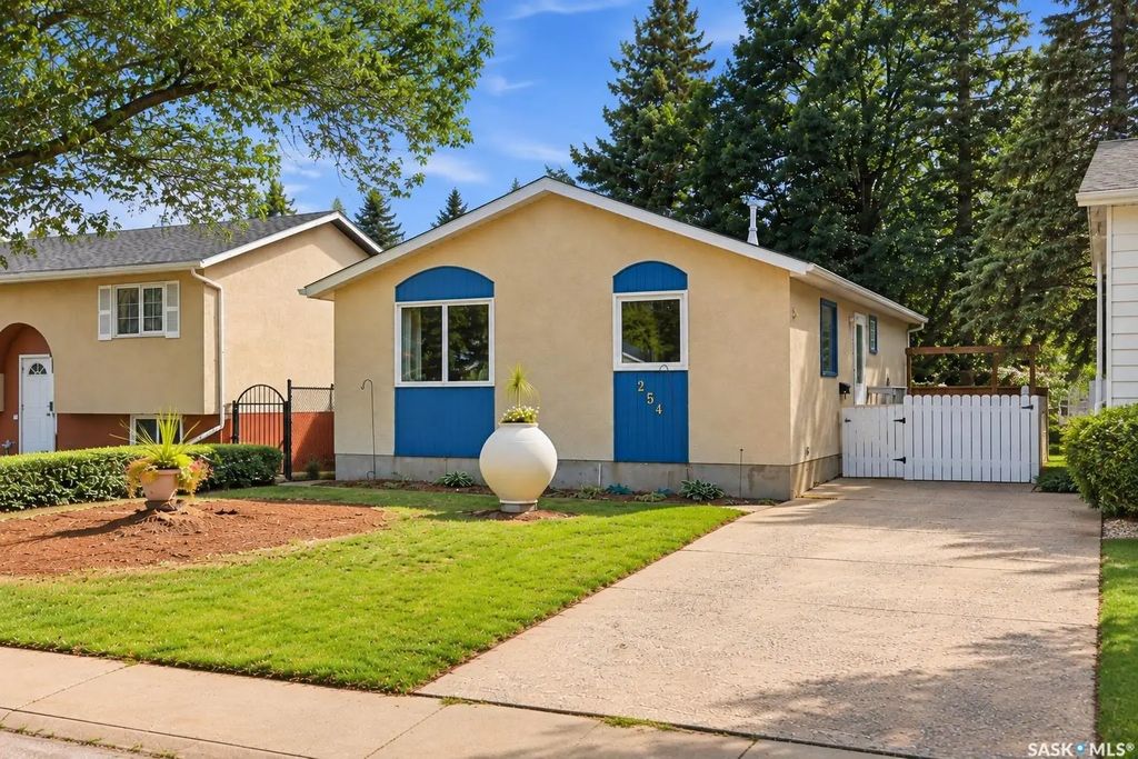 254 Mcmaster Cres, Saskatoon