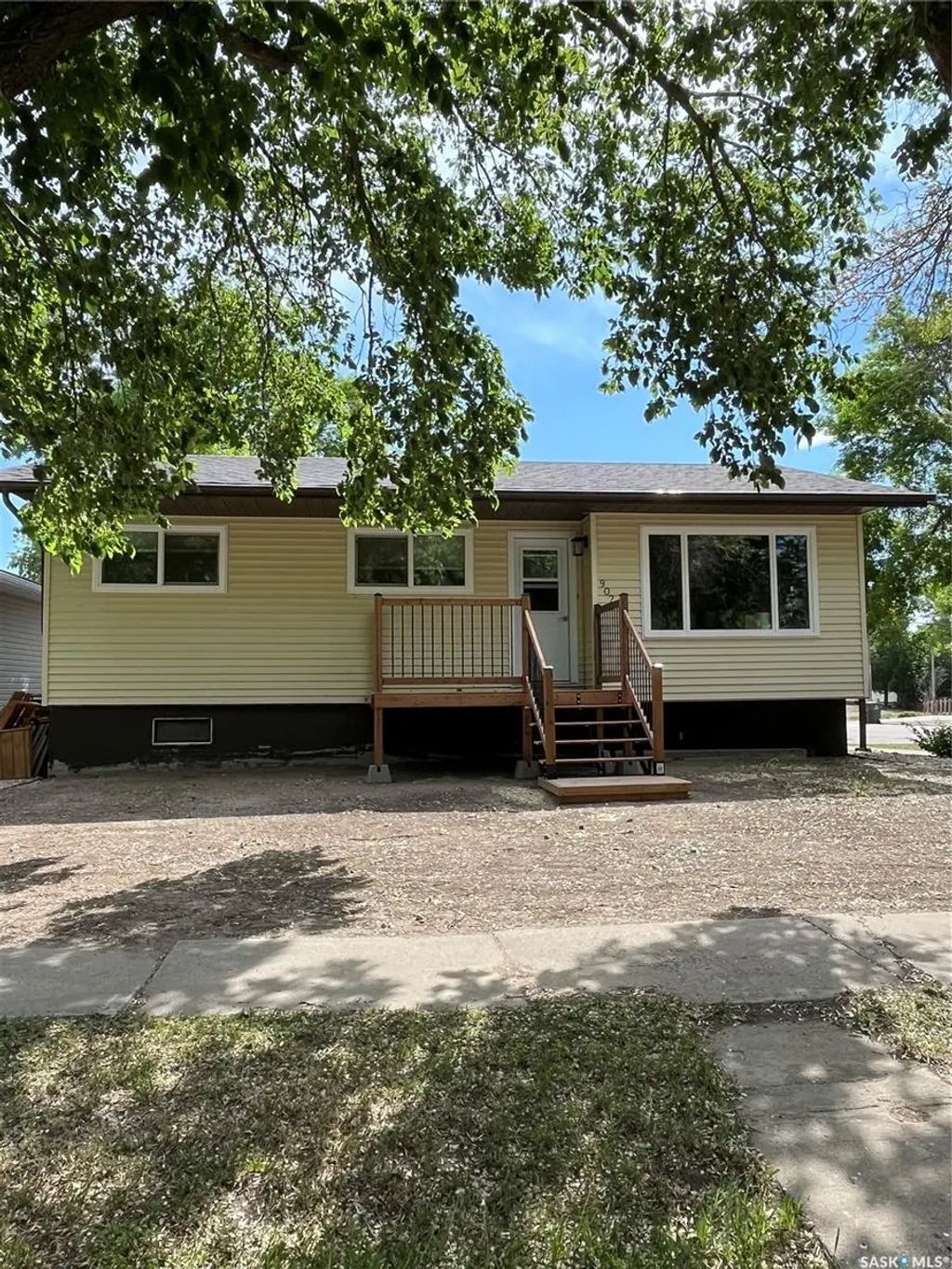 902 Main Street, Rosetown