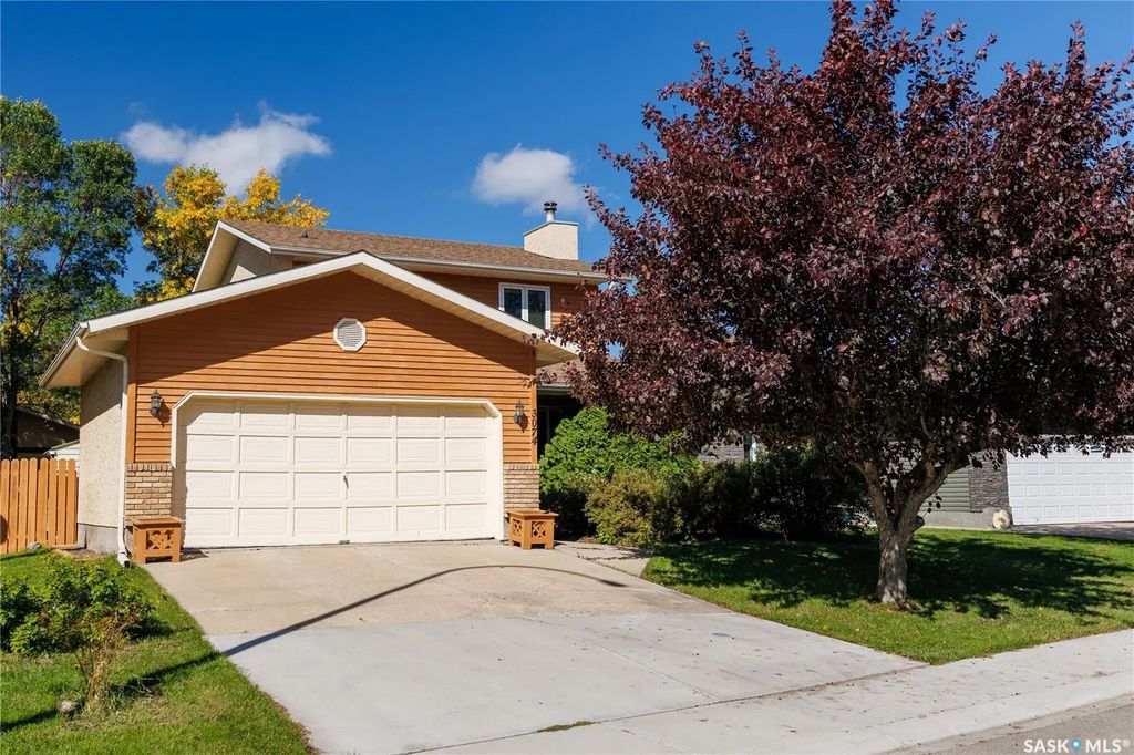 3074 Reves Road, Regina