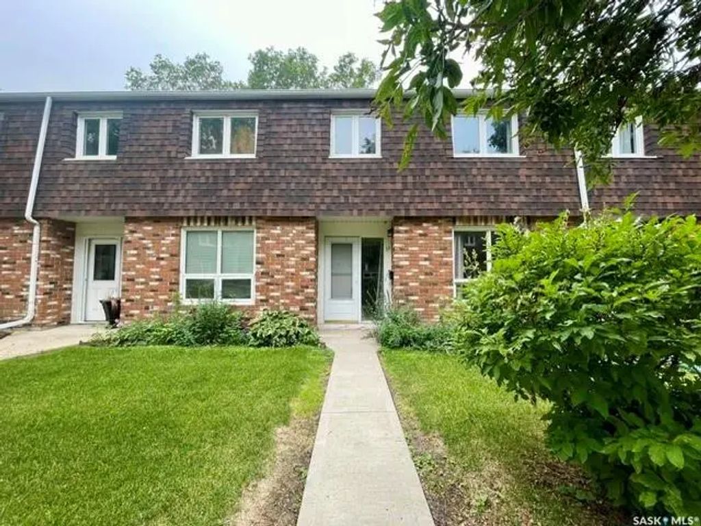 51 Spruceview Road, Regina