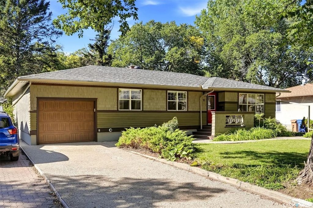 30 Lake Street, Regina