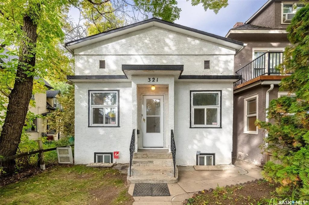 321 E Avenue S, Saskatoon