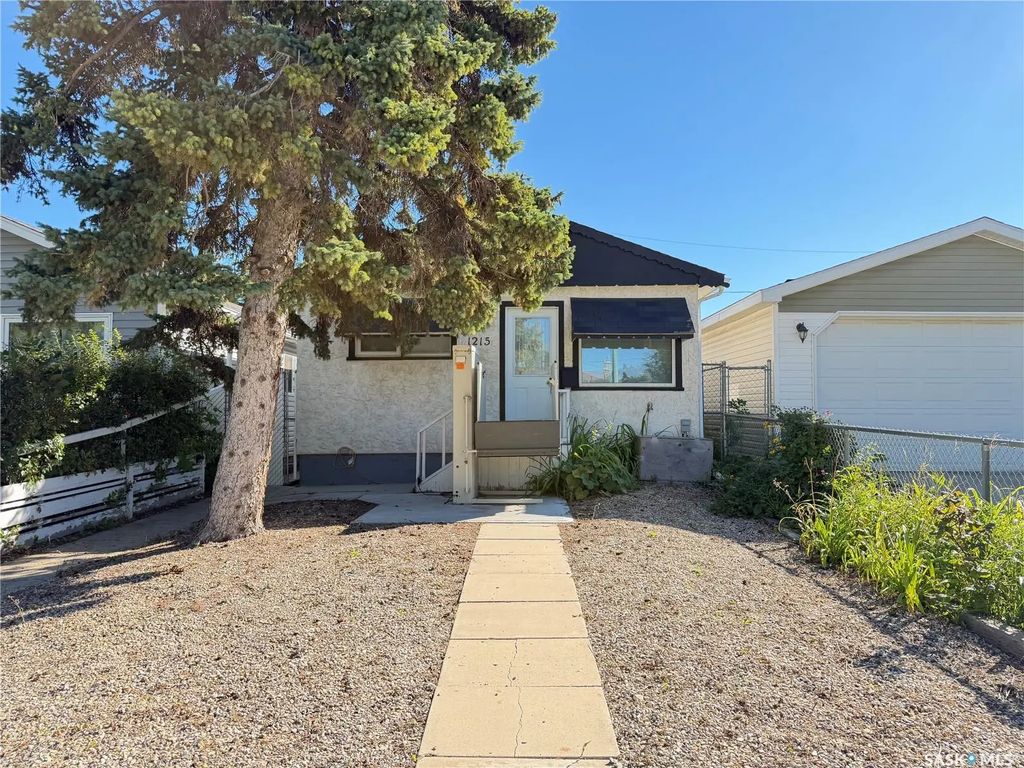 1215 Broder Street, Regina