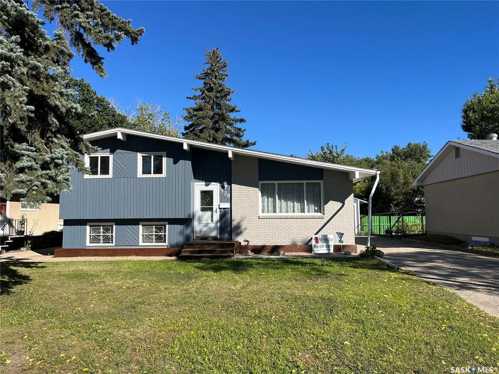 #east - 1928 Dewdney Avenue E, Regina