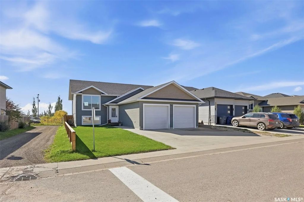 301 Haichert Street W, Warman