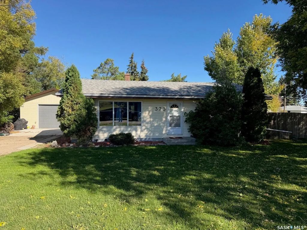 373 Brownlee Avenue, Mclean