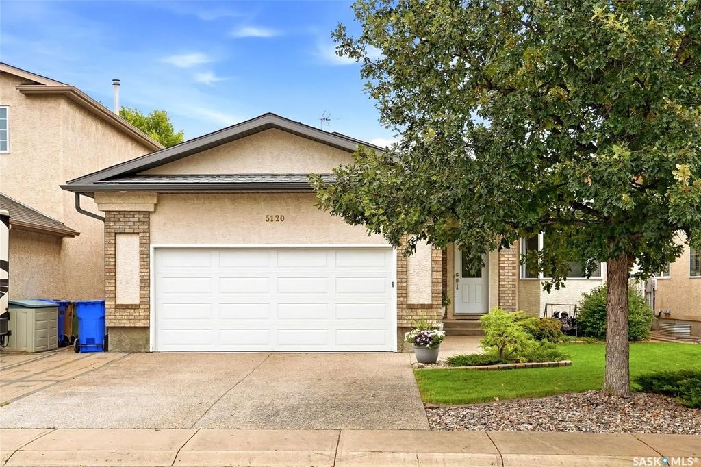 5120 Holash Way, Regina