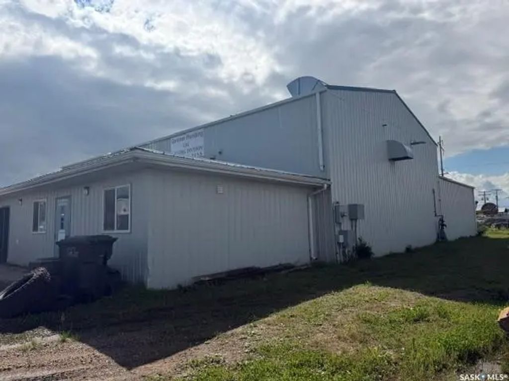 9 Commercial Cres, Meadow Lake